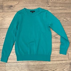 Banana Republic sweater - size small